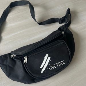 Savage swim Fanny back. Guc. Black and white